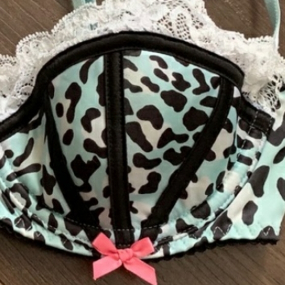 🆕 Victoria Secret Bra - Picture 3 of 4